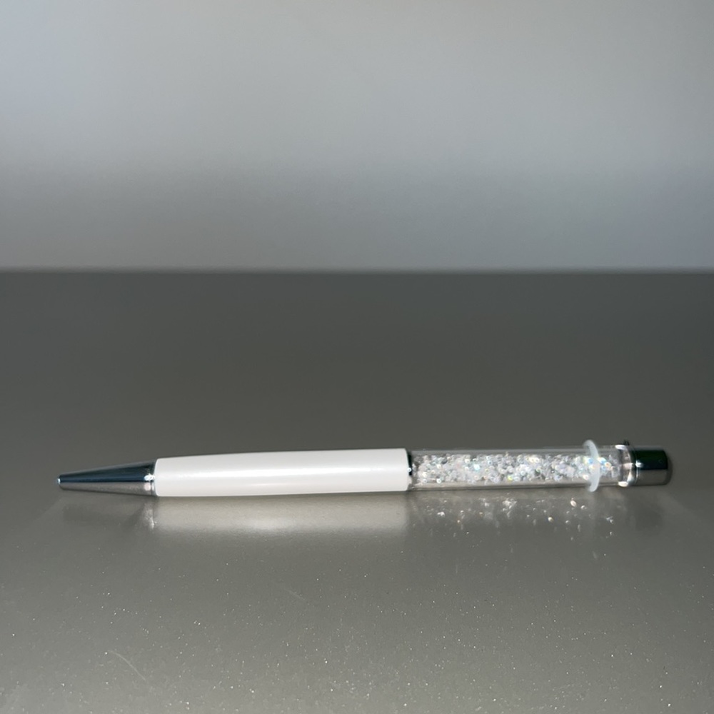 Crystalline ballpoint pen
White, Chrome plated